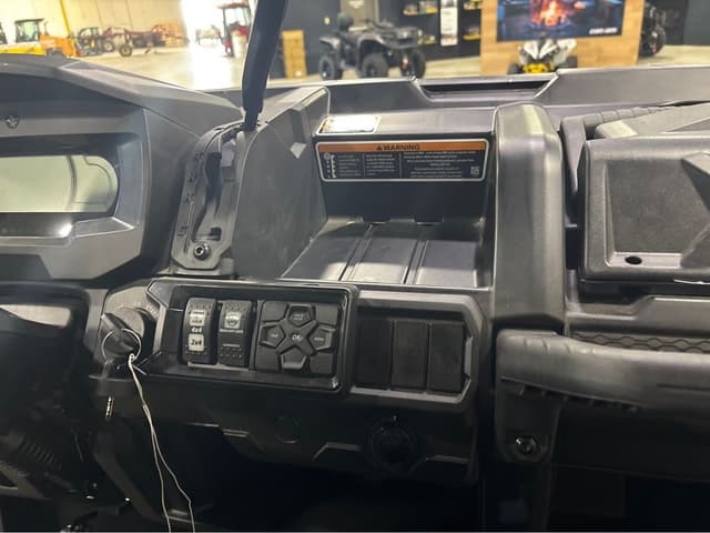 Image of Can-Am Defender MAX Lone Star HD10 equipment image 4