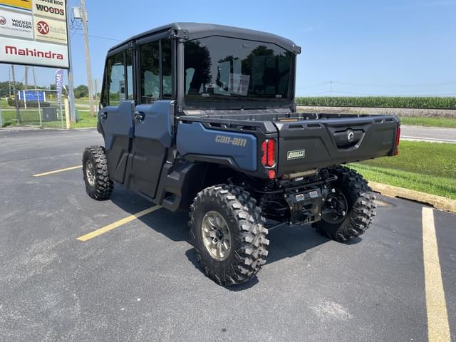 Image of Can-Am Defender MAX Limited HD10 equipment image 2