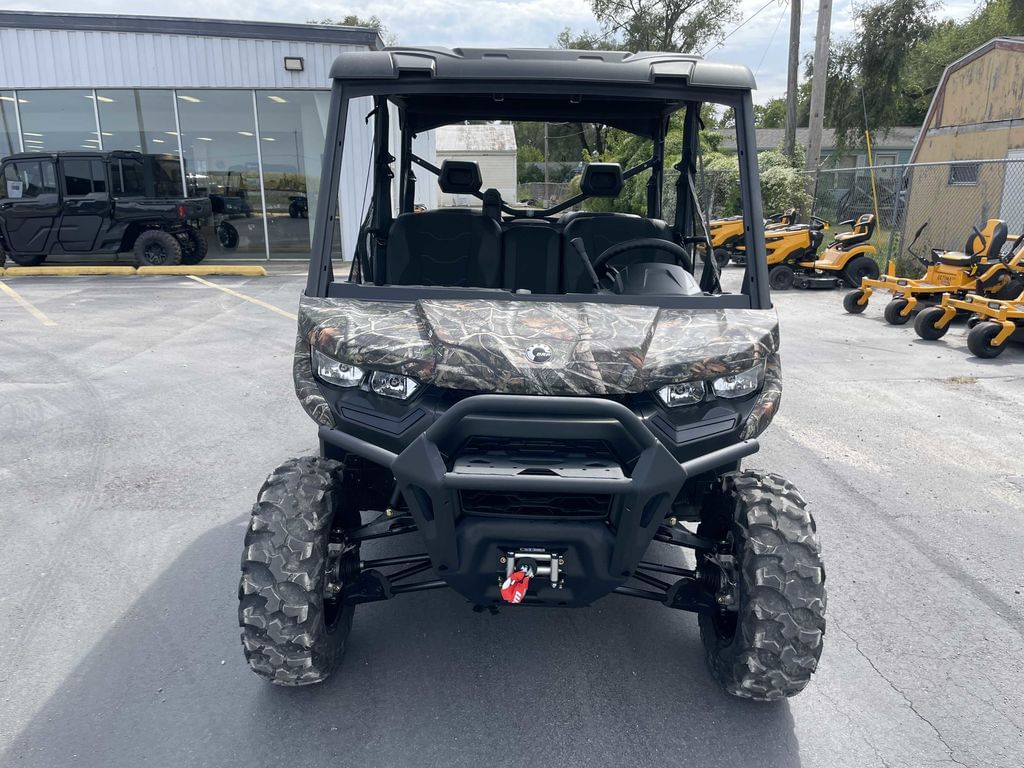2025 Can-Am Defender Max XT HD9 Equipment Image0