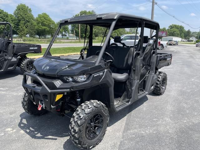 Image of Can-Am Defender Max XT HD9 equipment image 1