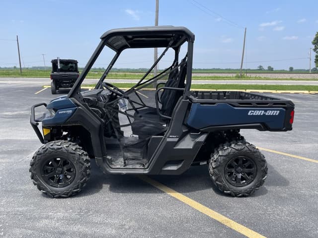 Image of Can-Am Defender XT HD9 equipment image 3
