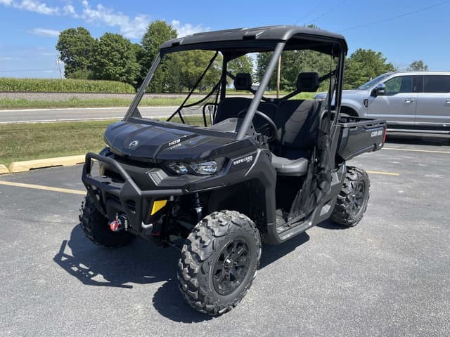 Image of Can-Am Defender XT HD9 equipment image 1