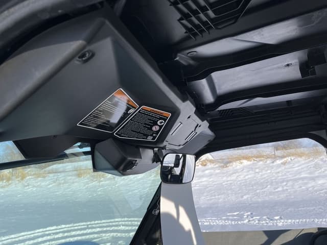 Image of Can-Am Defender XT HD10 equipment image 3