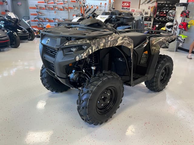 Image of Can-Am Outlander 500 equipment image 4