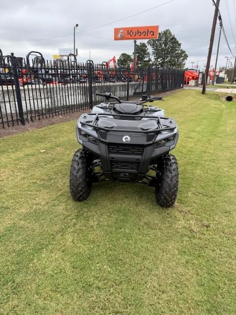 Image of Can-Am Outlander 700 equipment image 2