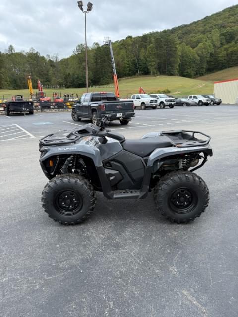 Image of Can-Am Outlander DPS 700 equipment image 1