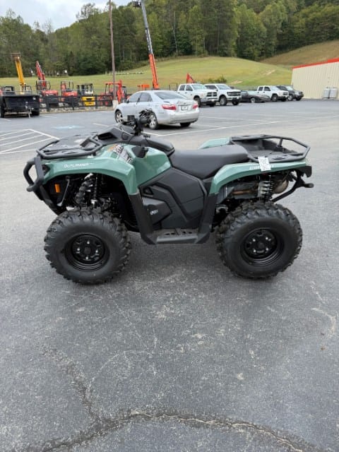 2025 Can-Am Outlander Pro HD5 Equipment Image0