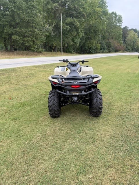 Image of Can-Am Outlander Pro HD5 equipment image 3