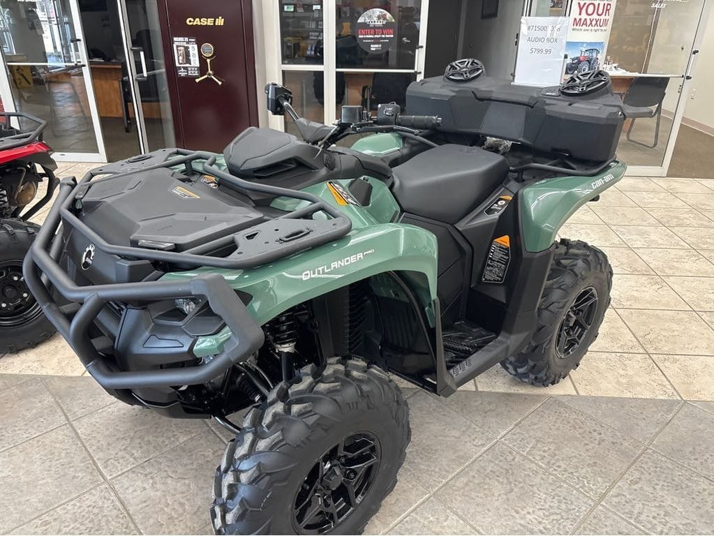 2025 Can-Am Outlander Pro XU HD7 Equipment Image0