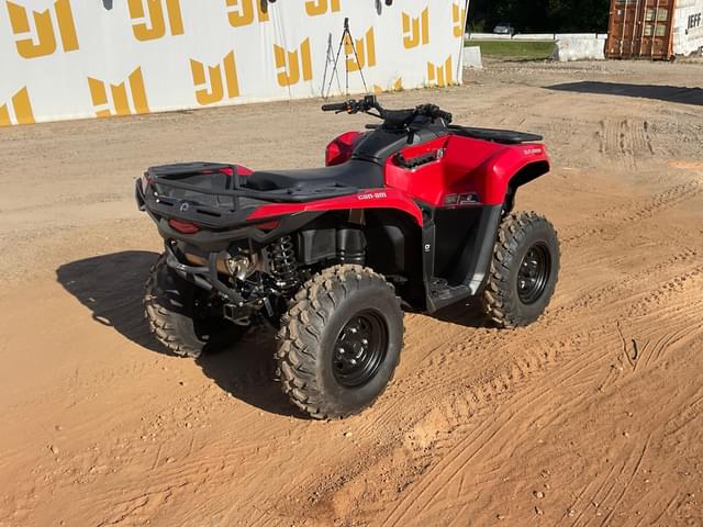 Image of Can-Am Outlander equipment image 4