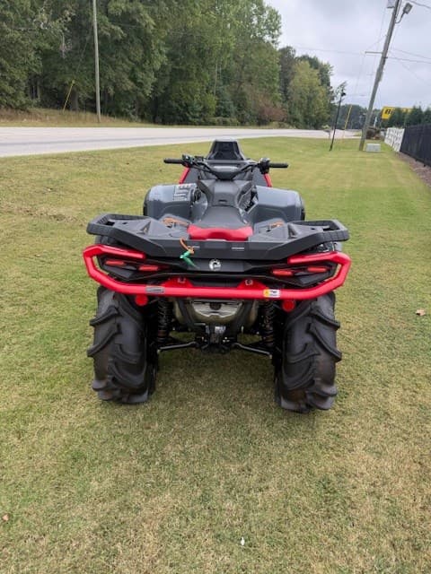 Image of Can-Am Outlander 850 equipment image 2