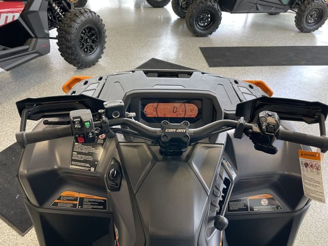 Image of Can-Am Outlander XTP 1000 equipment image 4