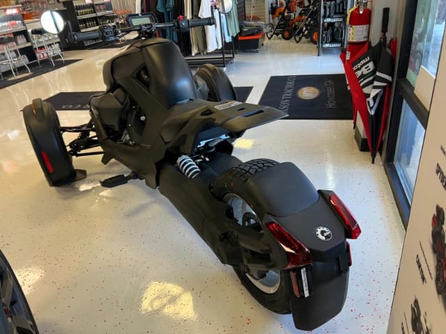 Image of Can-Am Ryker equipment image 4