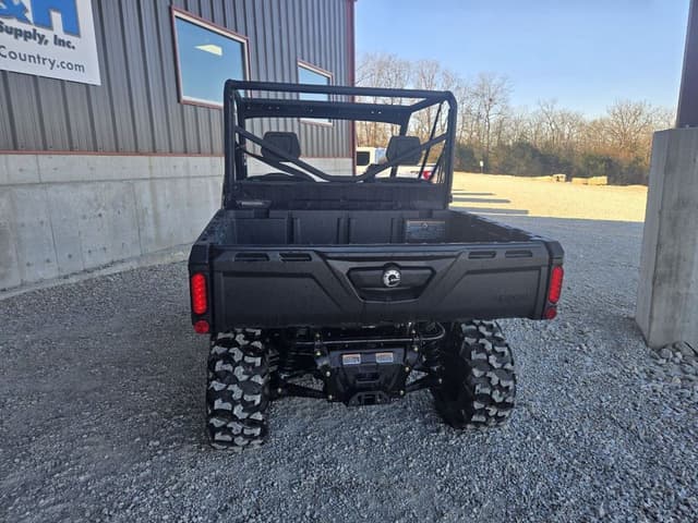 Image of Can-Am Defender HD7 equipment image 2