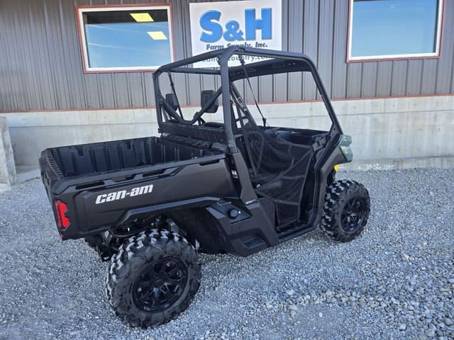 Image of Can-Am Defender HD7 equipment image 1