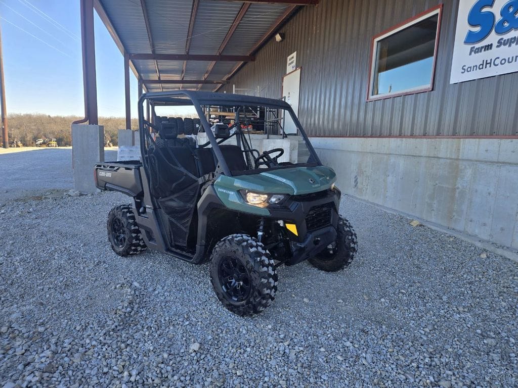 Main image Can-Am Defender HD7