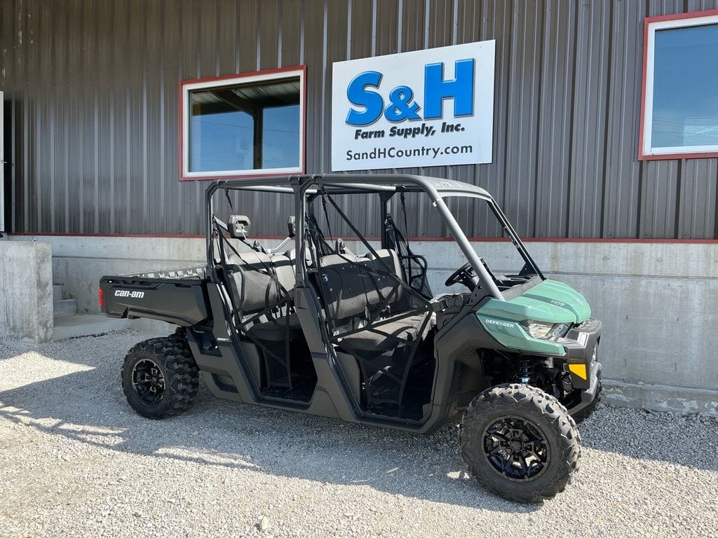 2025 Can-Am Defender MAX DPS HD7 Equipment Image0