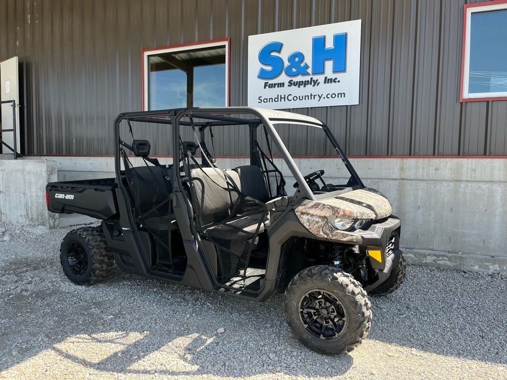 2025 Can-Am Defender Max DPS HD9 Equipment Image0