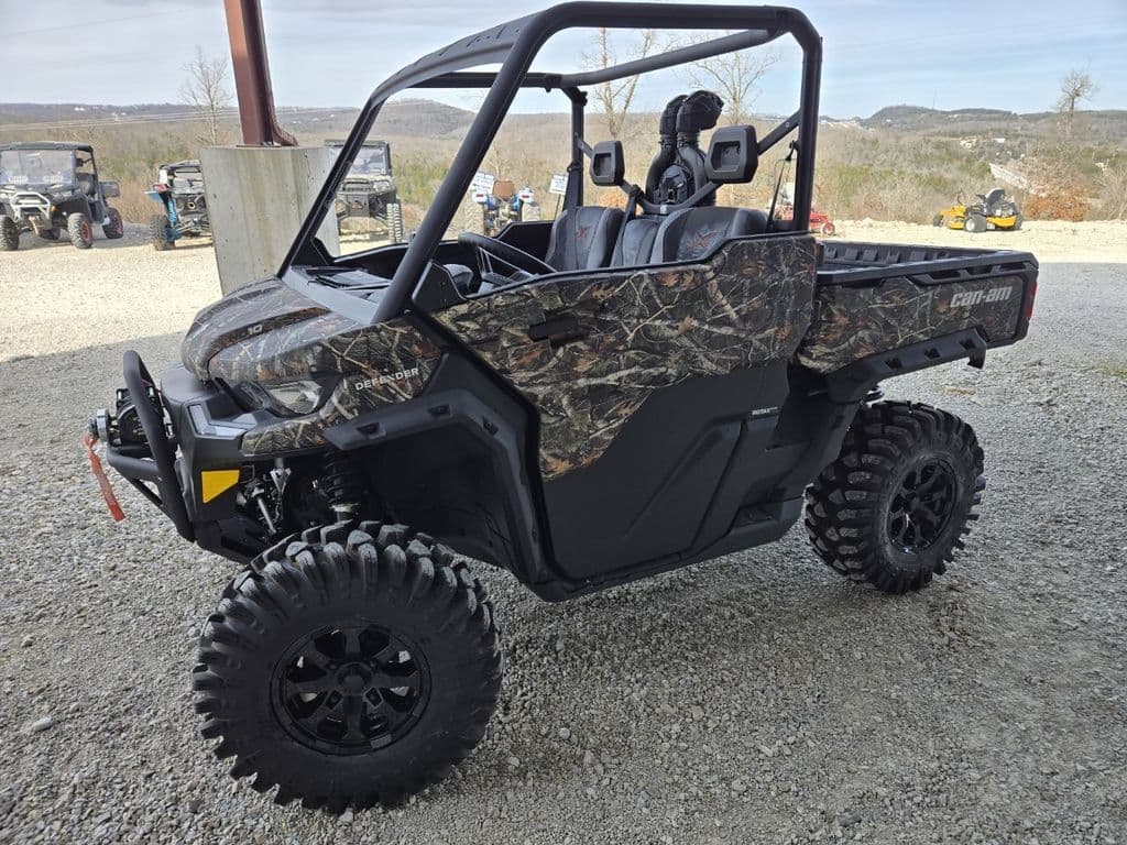 Image of Can-Am Defender HD10 Primary image