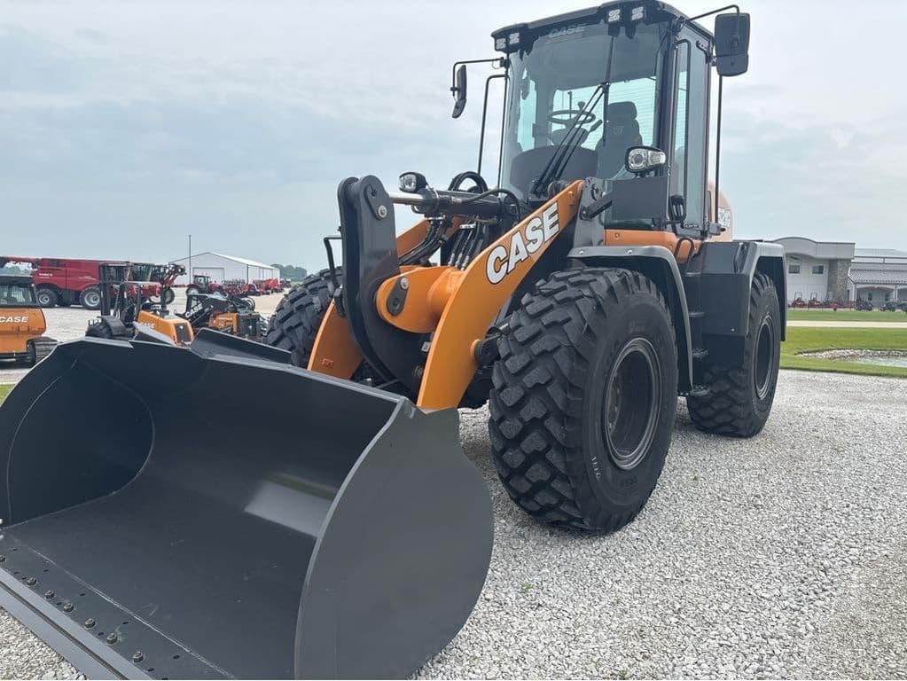 Image of Case 521G Primary image