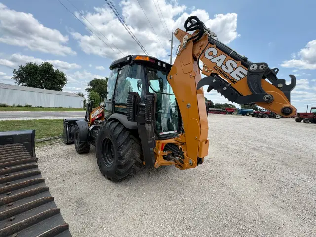 Image of Case 580 Super N WT equipment image 2