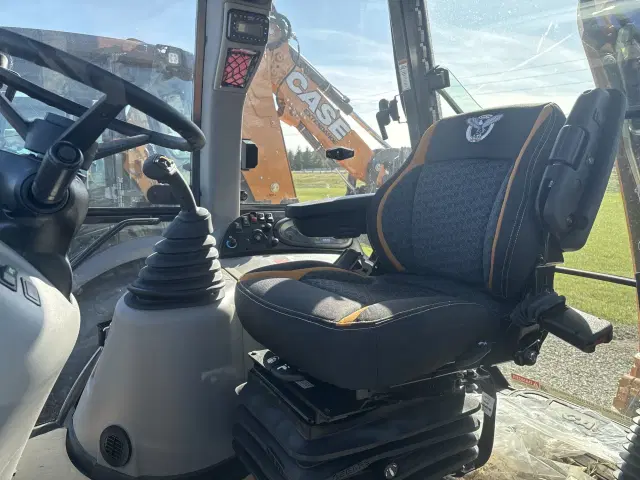 Image of Case 580 Super N WT equipment image 1