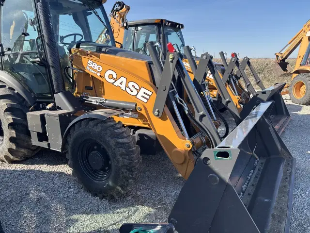 Image of Case 580 Super N WT equipment image 4