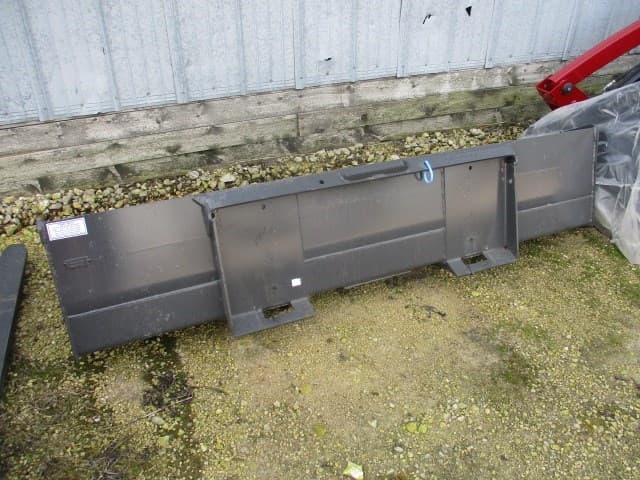 Image of Case 84" HD Dirt Bucket Image 1