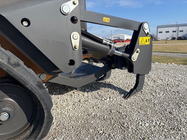 Image of Case DL550 equipment image 3