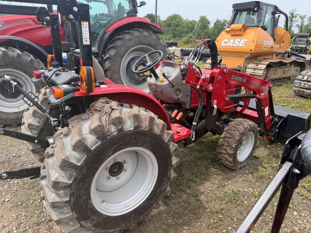 Image of Case IH Farmall 25A equipment image 3