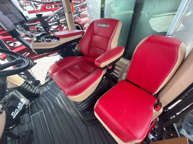 Image of Case IH Patriot 4450 equipment image 2