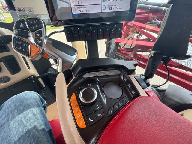 Image of Case IH Patriot 4450 equipment image 3