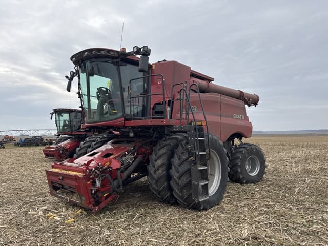 Image of Case IH 8250 equipment image 2