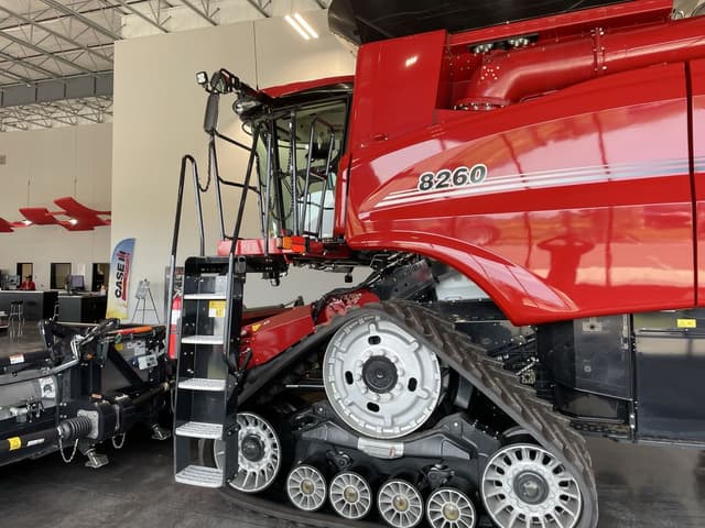 Image of Case IH 8260 equipment image 1