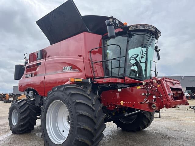Image of Case IH 8260 equipment image 2