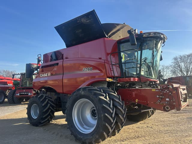 Image of Case IH 8260 equipment image 2