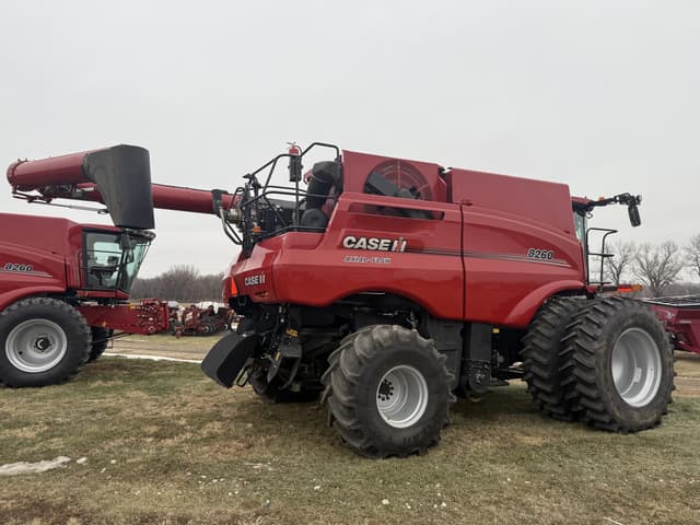 Image of Case IH 8260 equipment image 2