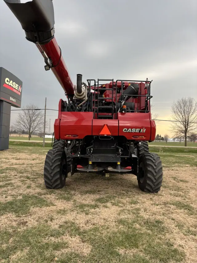 Image of Case IH 8260 equipment image 2