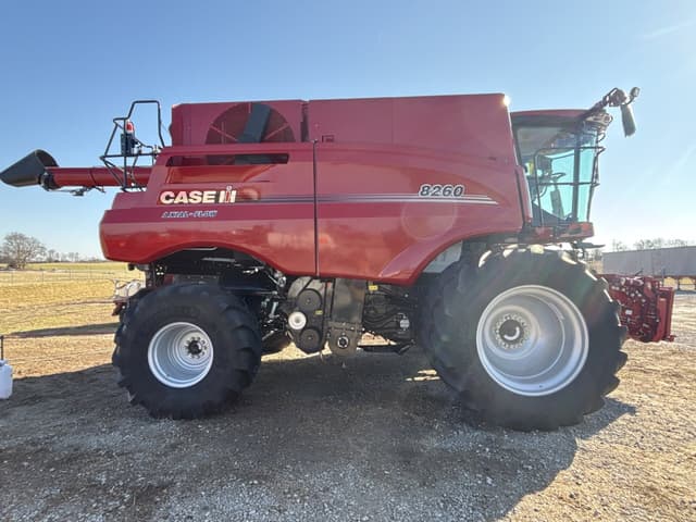 Image of Case IH 8260 equipment image 1