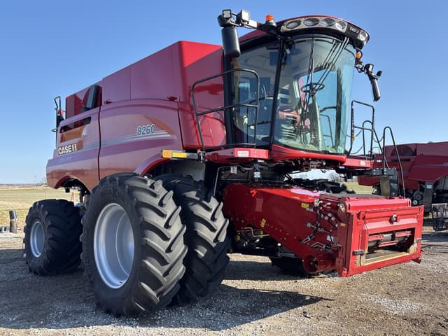 Image of Case IH 8260 equipment image 1