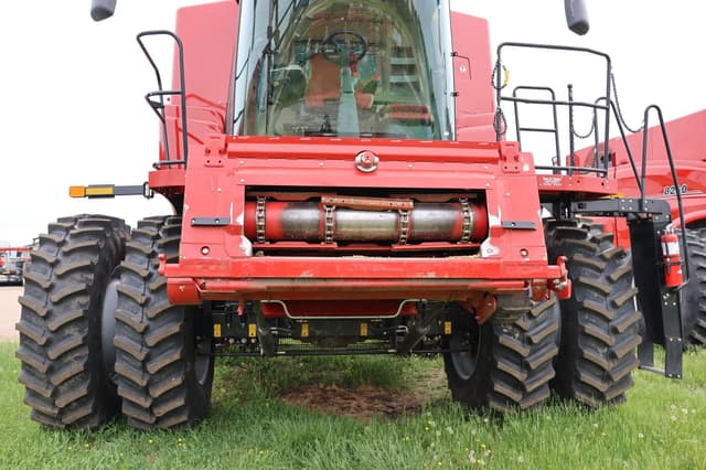 Image of Case IH 8260 equipment image 3