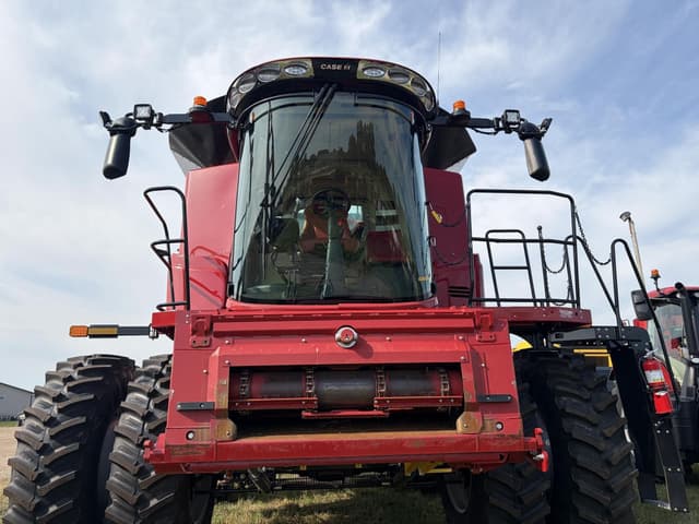 Image of Case IH 8260 equipment image 3