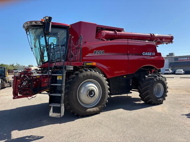 Image of Case IH 8260 equipment image 1