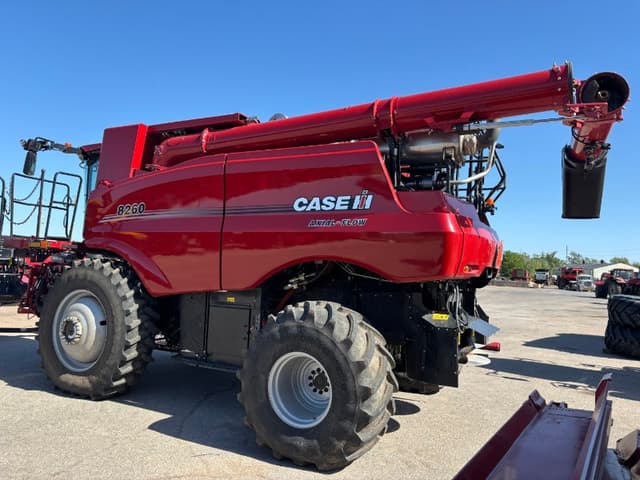 Image of Case IH 8260 equipment image 2