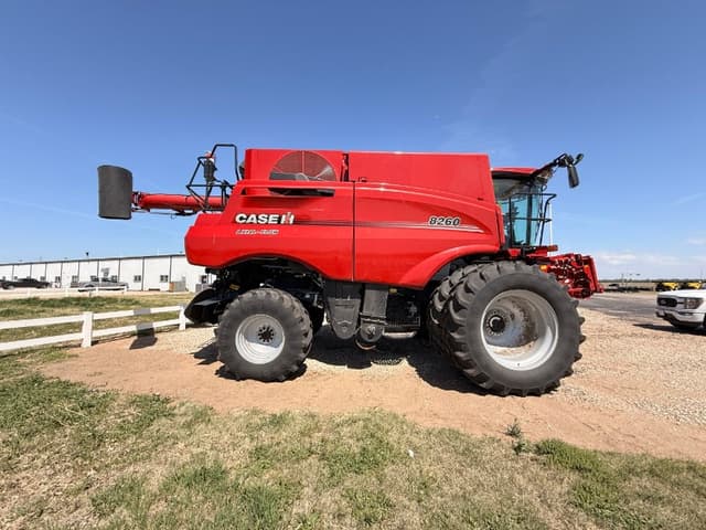 Image of Case IH 8260 equipment image 3