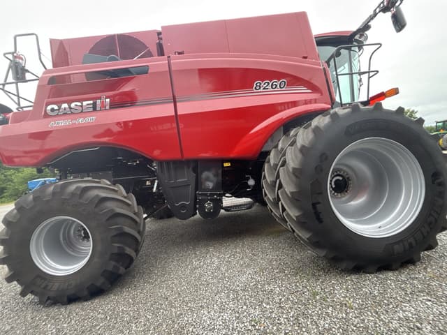 Image of Case IH 8260 equipment image 1