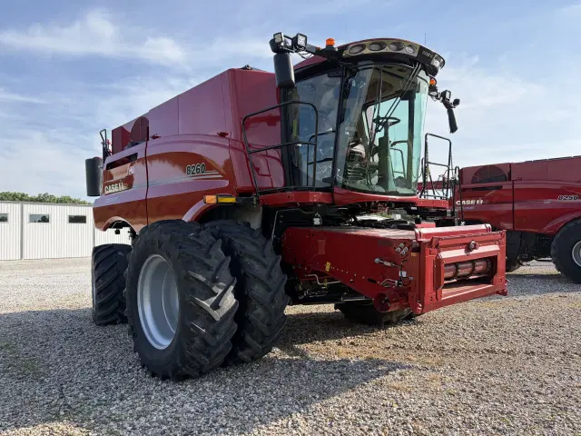 Image of Case IH 8260 equipment image 4