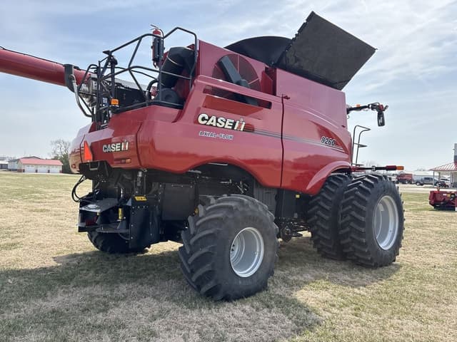 Image of Case IH 8260 equipment image 2