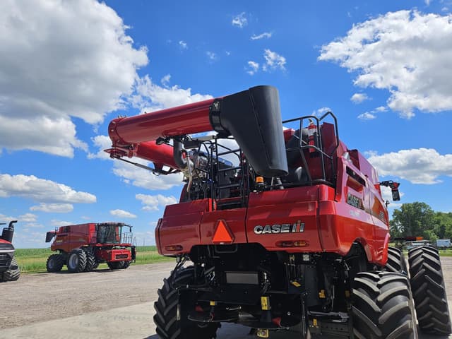 Image of Case IH 8260 equipment image 2