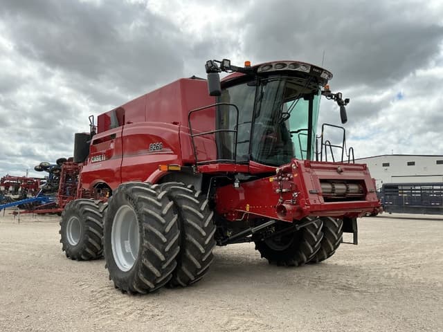 Image of Case IH 8260 equipment image 2
